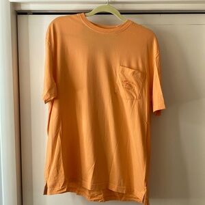 Tommy Bahama Large Tee Shirt.